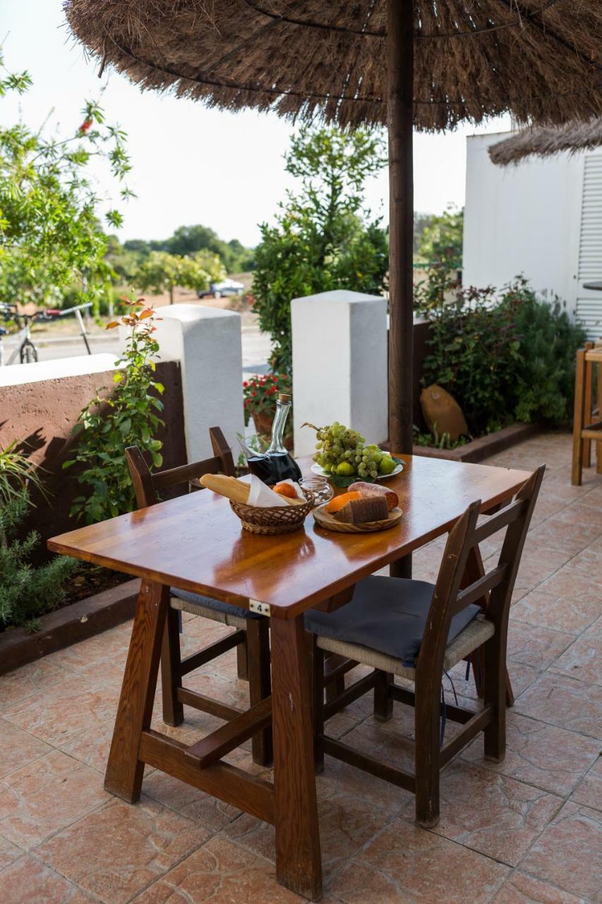 Hostal Cala Boix Es Cana Exterior foto